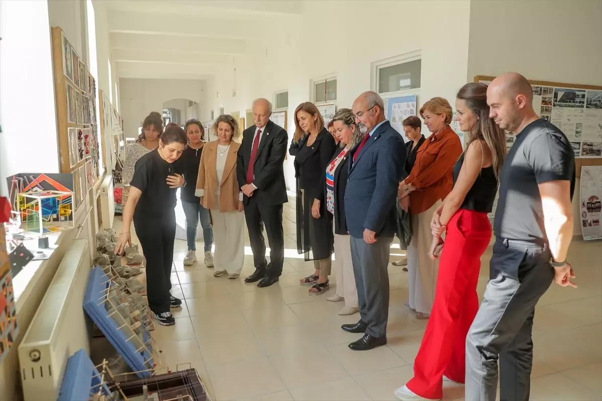 Geleneksel Projeler Şenliği Açıldı