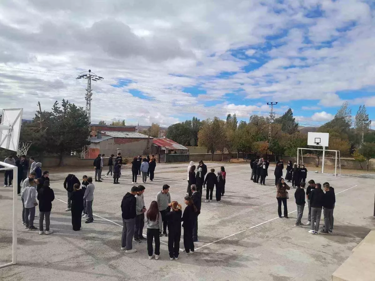 aydintepedeki okullarda afet tatbikati gerceklestirildi DdcNmtGZ.jpg