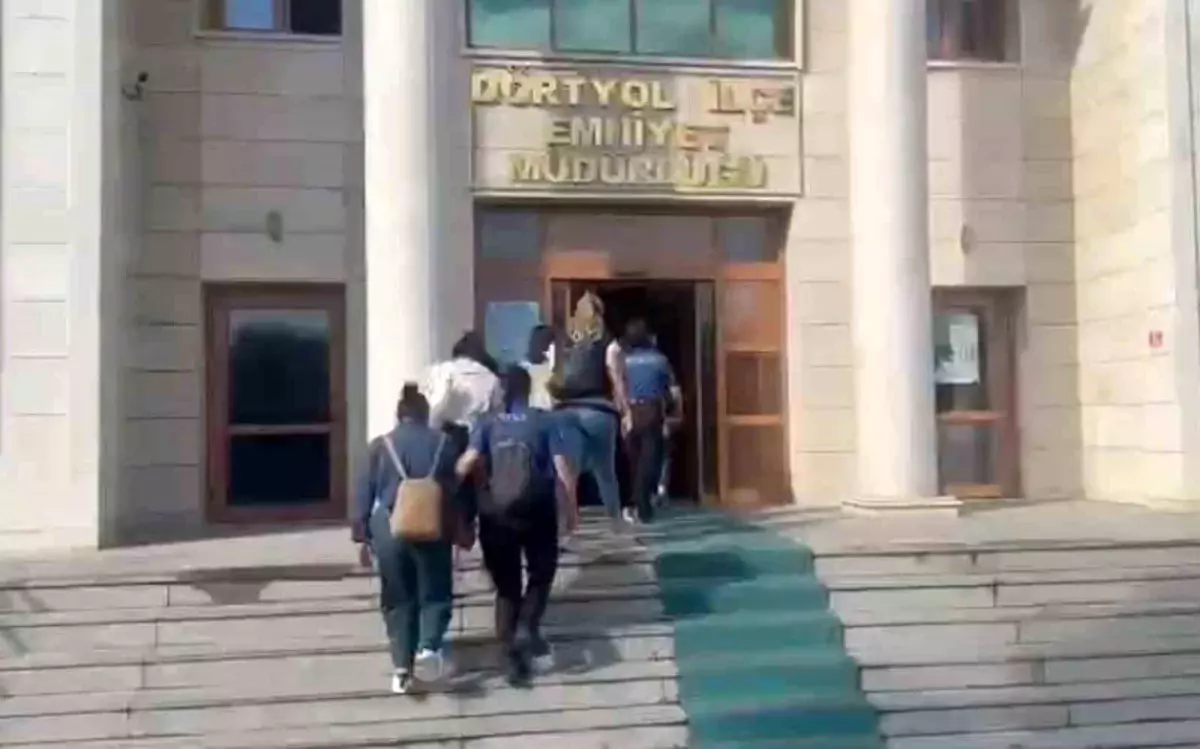 Hatay’da Kaçak Çalışan Yabancı Uyruklu Kadınlar Gözaltına Alındı