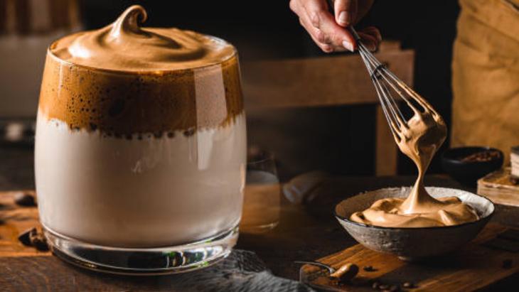 2ye 2 yapin cirpilmis kahvenin sirri suda 5 dakika kabartip 1 ay dondurucuda saklayin 74RFHQDZ.jpg