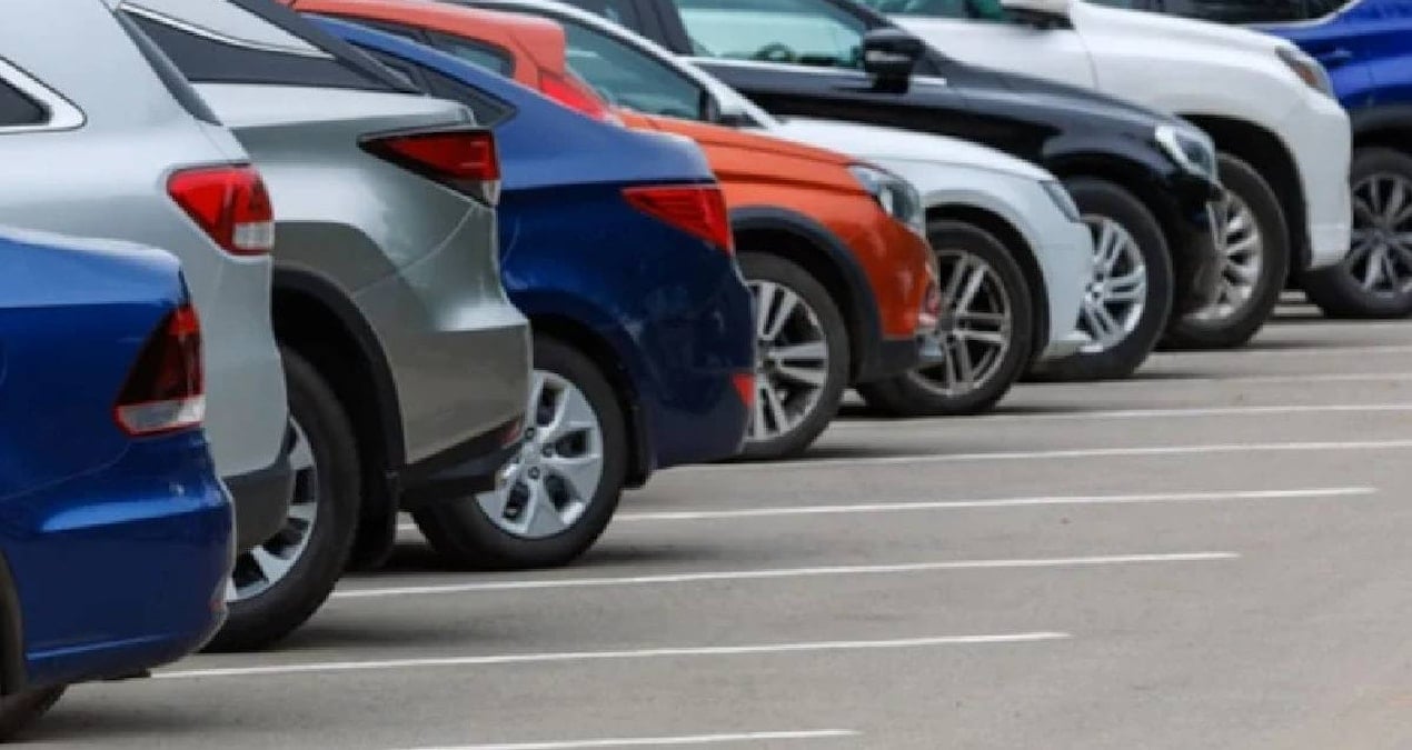 Bir zamanların lüks otomobilleri fiyatlarıyla şaşırttı: İkinci elde büyük fırsat