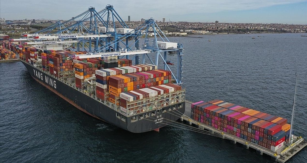 Ticarette yıllık satış hacmi yüzde 7,4 arttı: Perakende güçlü seyrini korudu