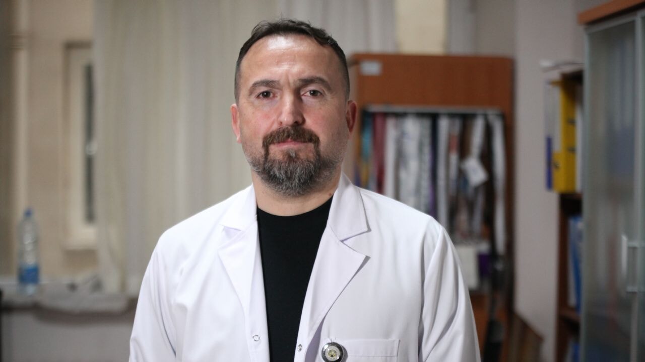 Yüz felci belirtilerine dikkat, gecikmeyin